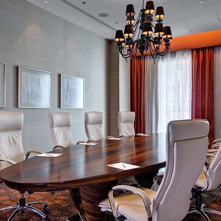 그랜드 호텔 리버 파크, 어 럭셔리 컬렉션 호텔, 브라티슬라바 외부 사진 Boardroom at the InterContinental Hotel, London, Park Lane