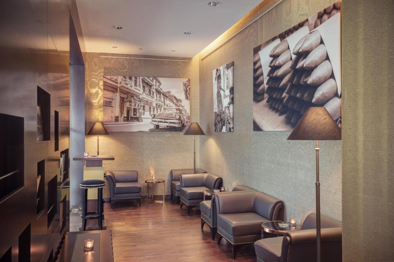 그랜드 호텔 리버 파크, 어 럭셔리 컬렉션 호텔, 브라티슬라바 외부 사진 The interior of the lounge